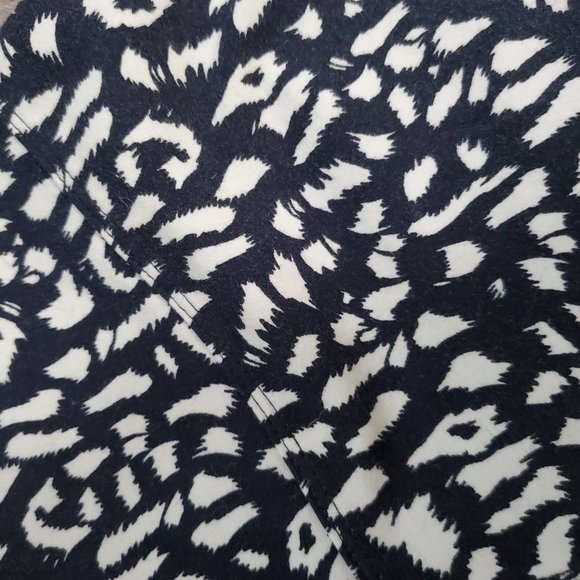 Tribal leggings, navy and white abstract animal print - Picture 4 of 6